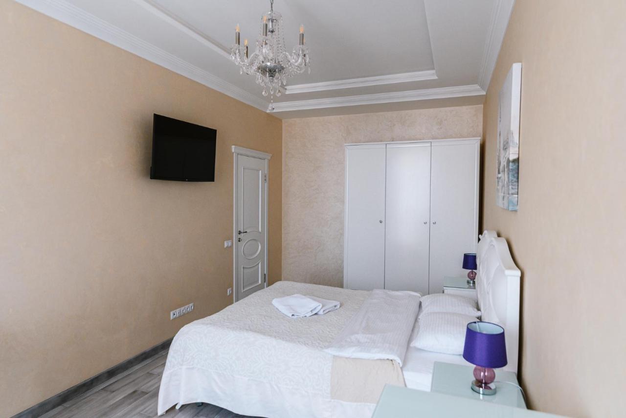 키예프 Luxury For Business & Pleasure Royal 2 아파트 외부 사진